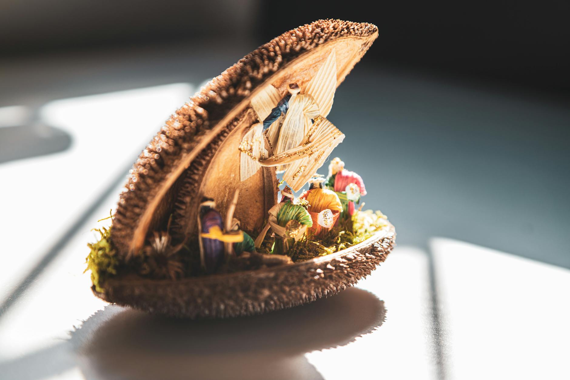 Ręcznie wykonana szopka bożonarodzeniowa w muszli, Święta Rodzina